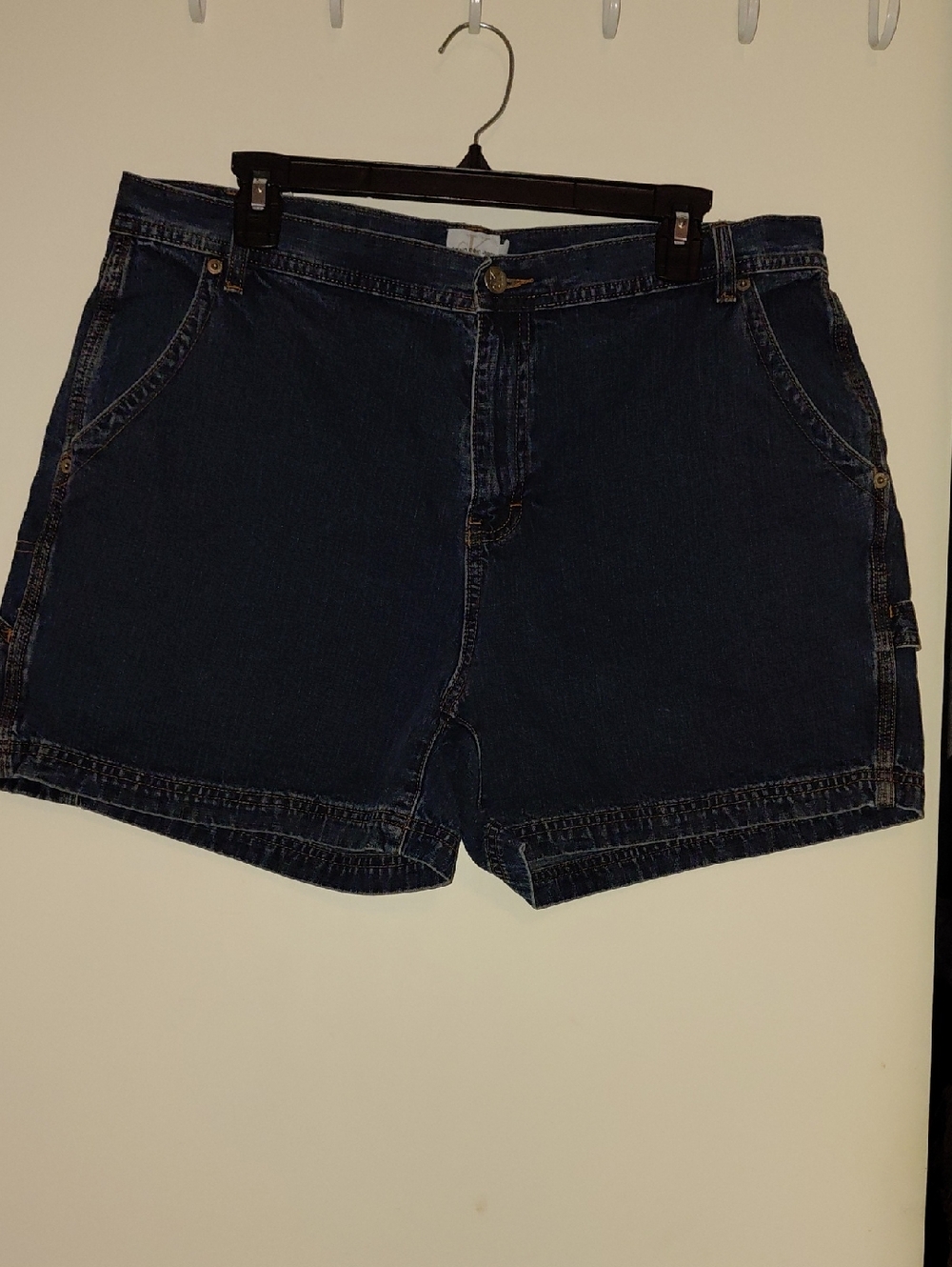 NWOT Calvin Klein Jeans Dark Blue Denim Carpenter Shorts. Women's Size 16